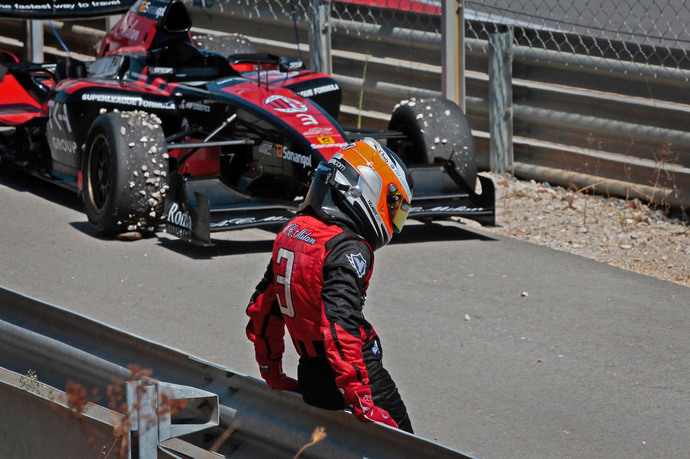 Yelmer Buurman teleurgesteld uitgevallen.jpg